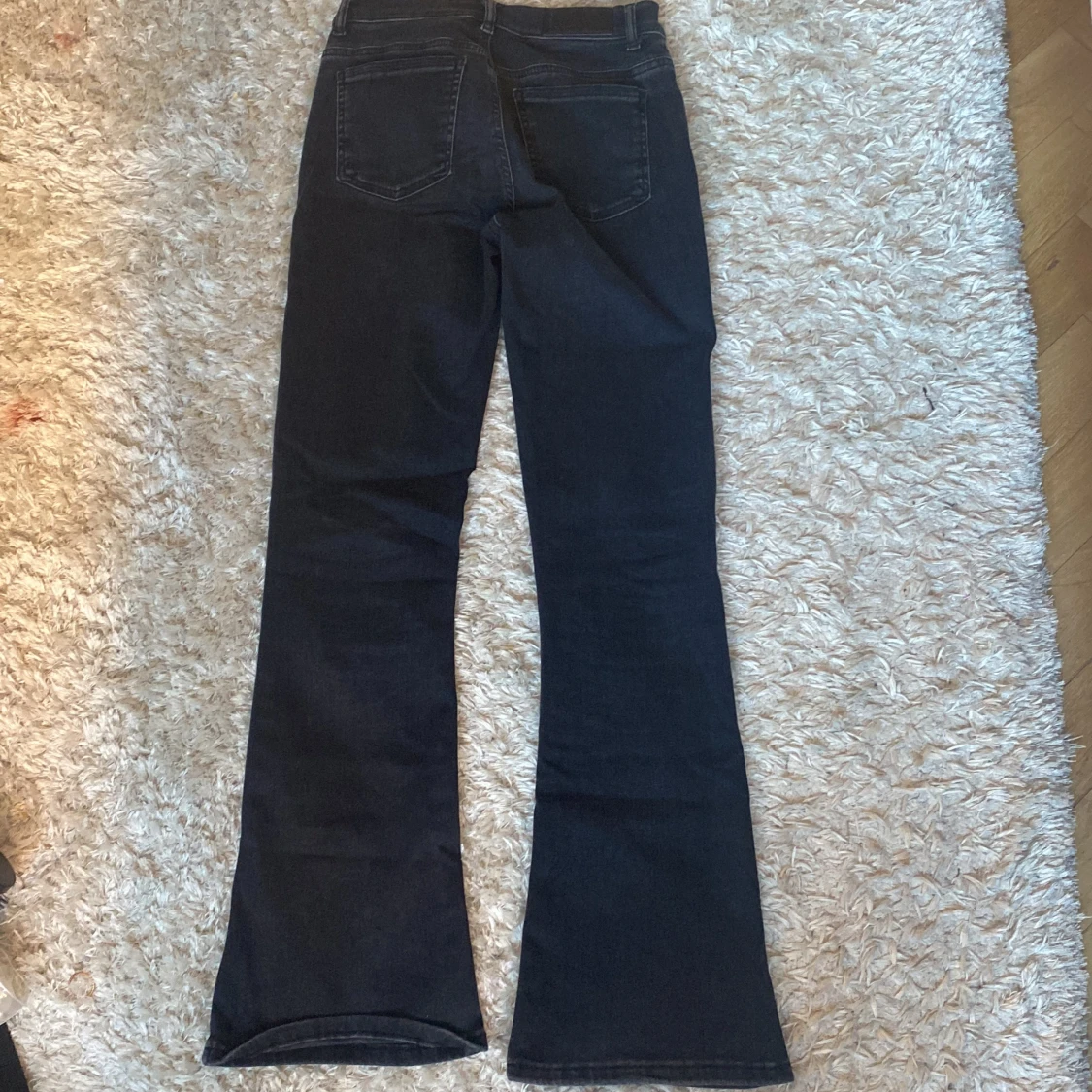 Svarta bootcuts jeans❣️ - 90