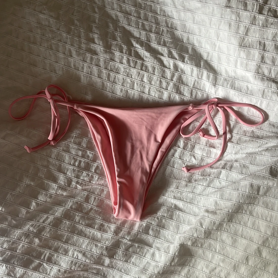 Rosa bikiniunderdel 
