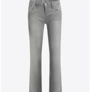 LTB jeans gråa - Säljer mina gråa LTB jeans då jag inte använder dom mer! Skriv för fler bilder eller frågor ❤️ Storlek- 28/34