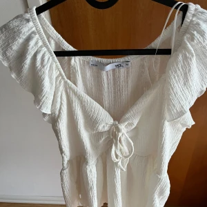 Topp - Topp från lager157. Är i nyskick