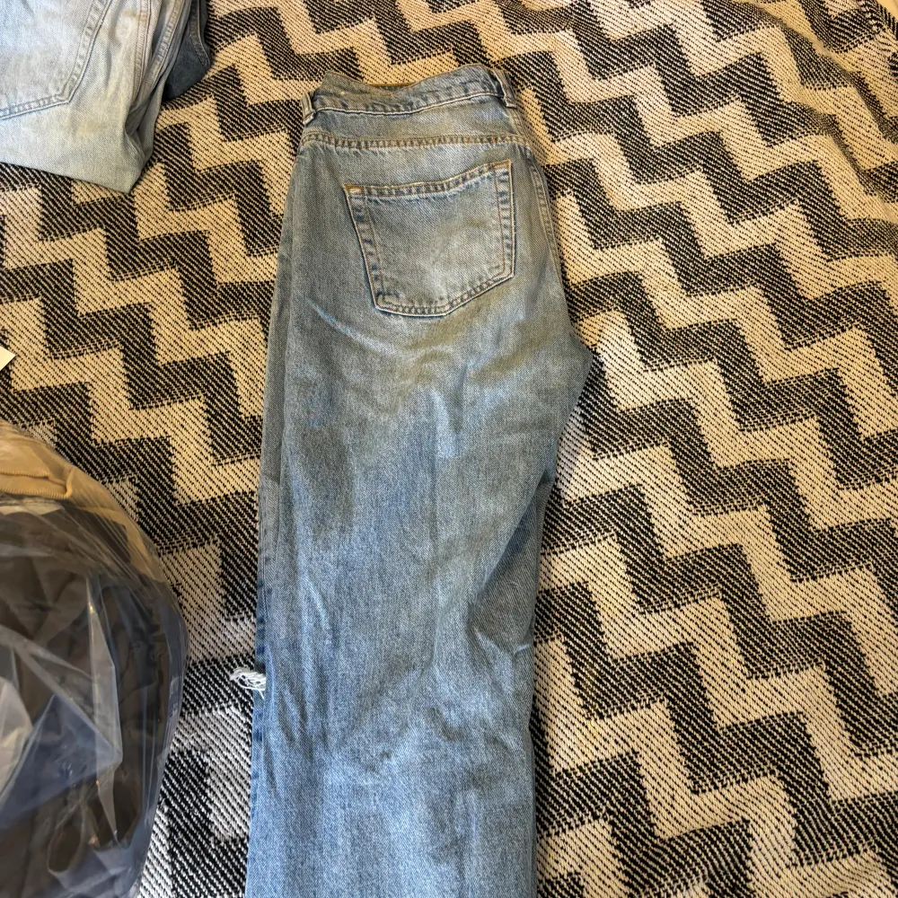Straight tippen jeans från Gina tricot med hög midja. Jeans & Byxor.