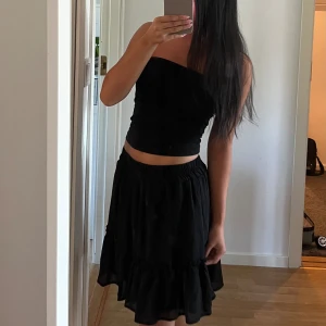 Svart kjol - Mycket fint skick!!