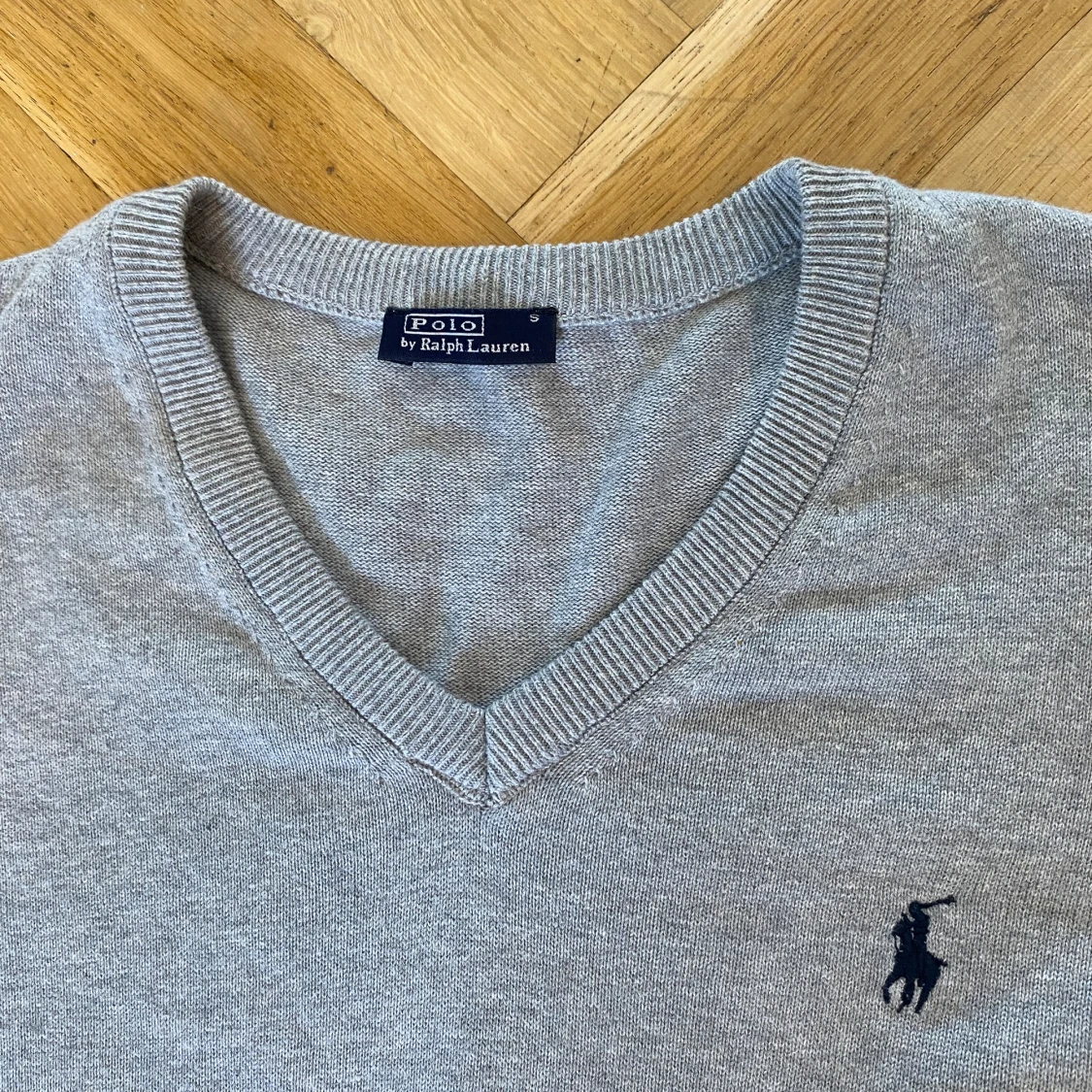 Ralph Lauren Knitted V-neck - 90