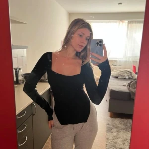 Topp - Fin topp, aldrig använd. Kom gärna med prisförslag 