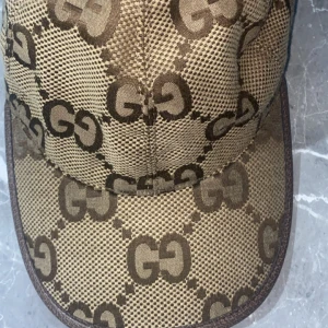 Gucci GG baseball cap - Använd ett par gånger har inte använt den på ett tag så tänker få bort den