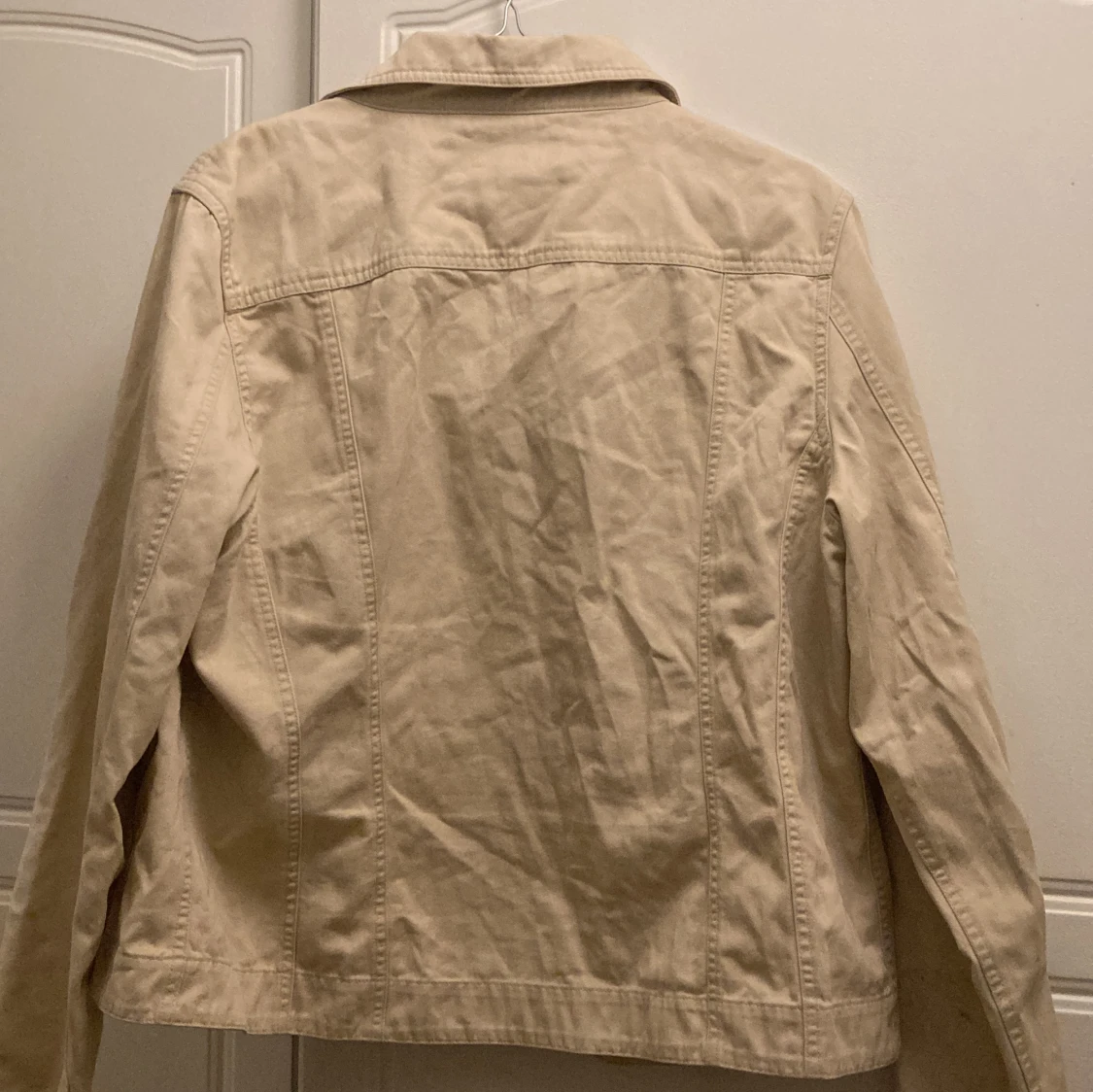 Beige jeansjacka, storlek 38/40 - 91