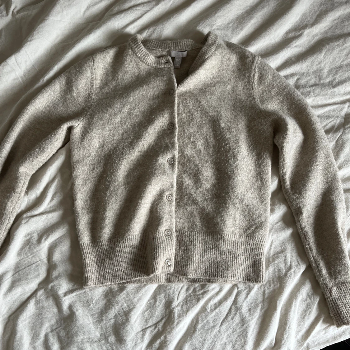 Stickad beige kofta - 91