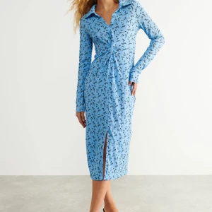 Magda dress - Klänning från Gina tricot, aldrig använd så prislappen hänger kvar. Nypris 399 