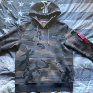  Alpha industris  hoodie  - En bra hoodie i bra kvalitet 