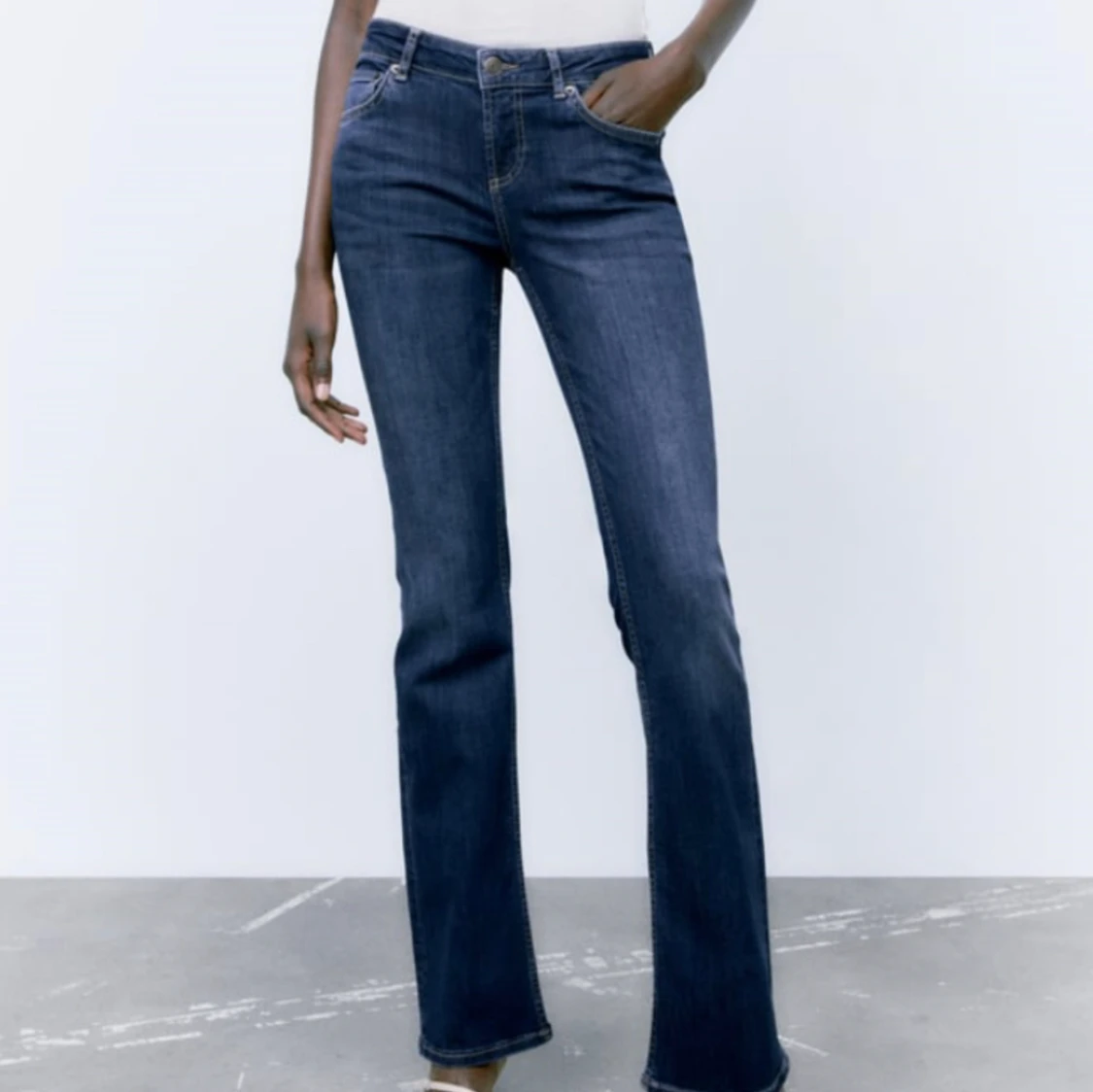Lågmidjade bootcut jeans