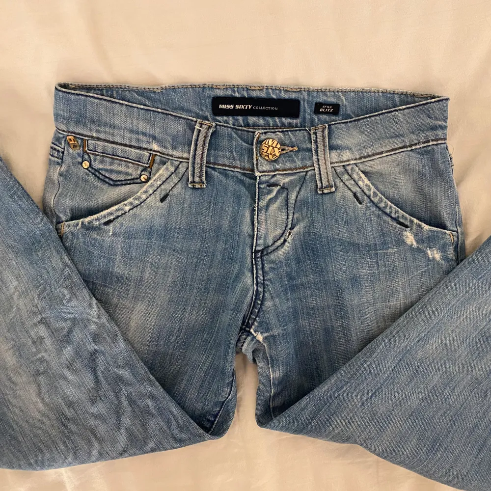 Supersnygga Miss Sixty jeans!!💓💓                             Såå fina men kommer tyvärr inte till användning❤️. Jeans & Byxor.