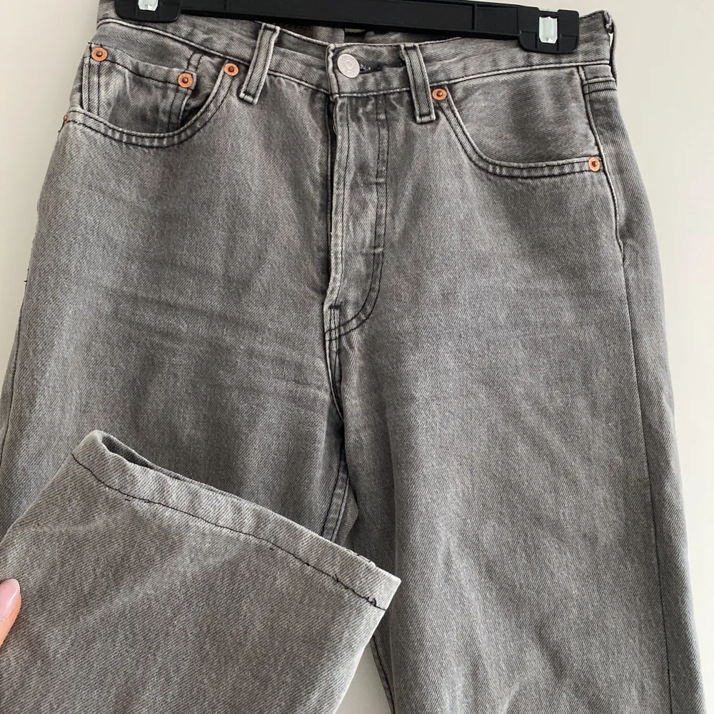 Levis jeans 🤍 kan skicka fler bilder . Jeans & Byxor.