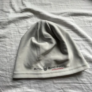 Sail racing mössa  - Sail racing mössa använd nån gång 