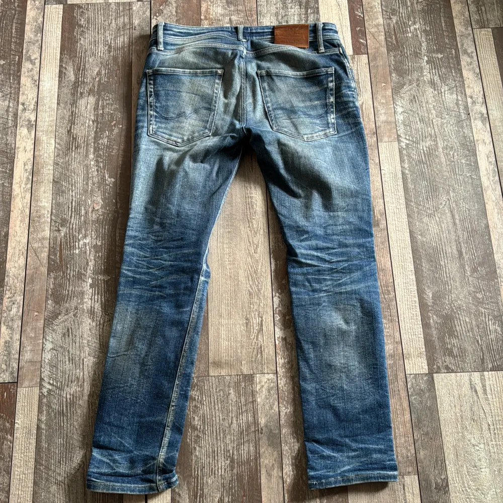32 30 Slim fit jack&jones jeans. Jeans & Byxor.