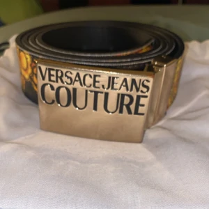 Versace bälte  - 105 Bra skick  Utan box 