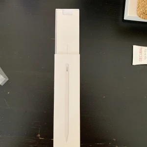 Appel pen - Tjena säljer min appel pen som jag har inget nytta av alls har använt den 1 gång och aldrig igen 