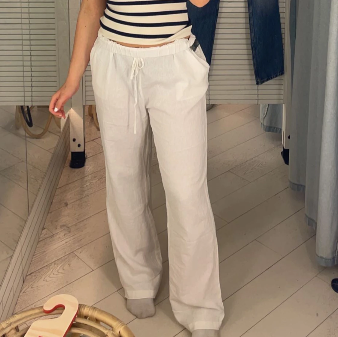 Vita linnebyxor från pull&bear