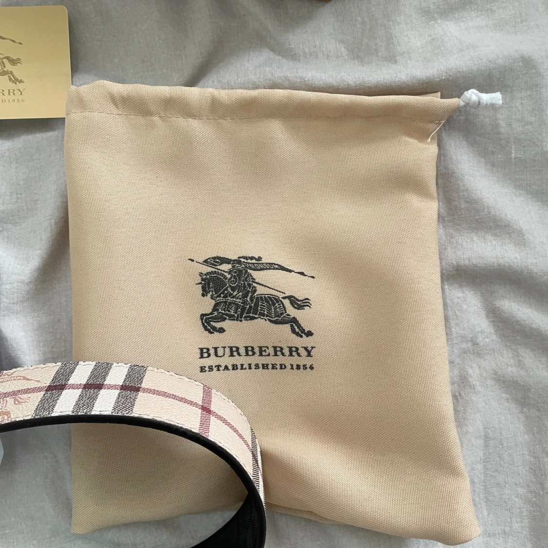 Burburry bälte - 91