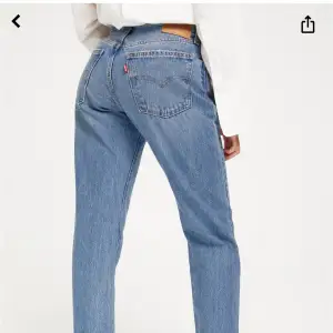 Helt nya Levis jeans med prislapp kvar. Säljs då de var för stora och jag missade returnera i tid Storlek W29/L29