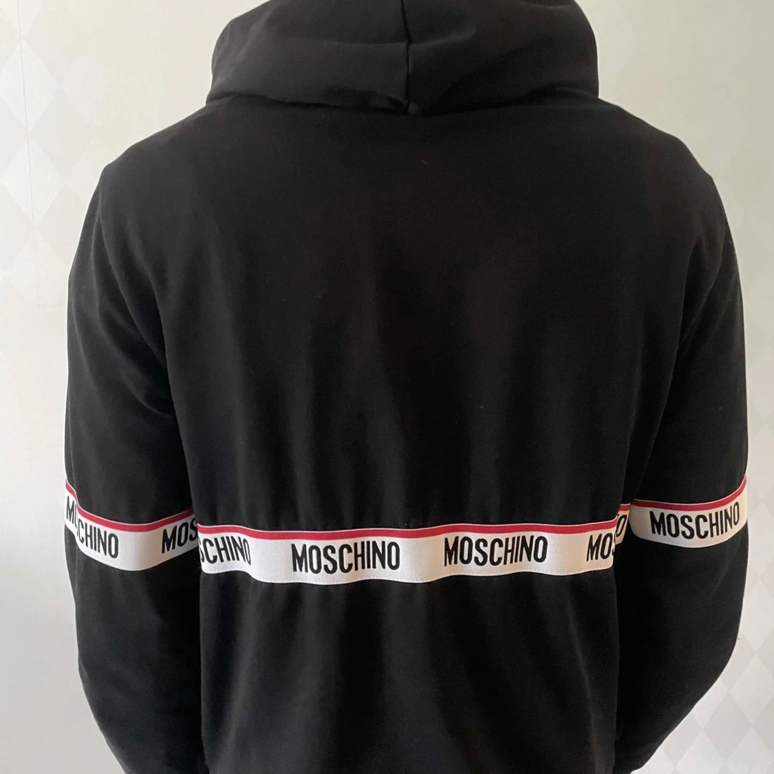 Moshino hoodie  - 90