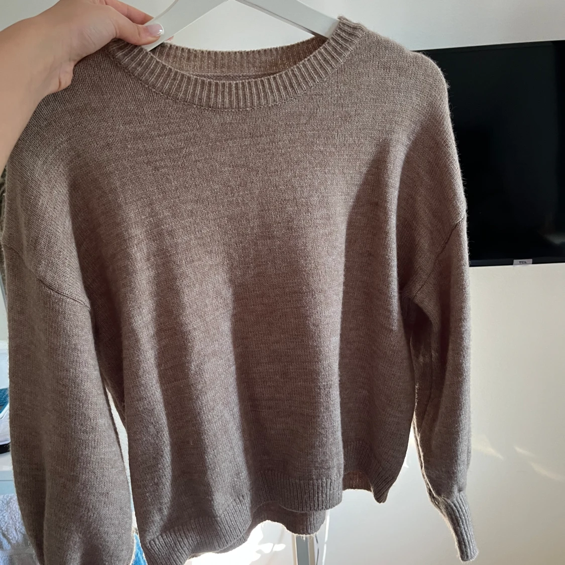 Beige stickad tröja