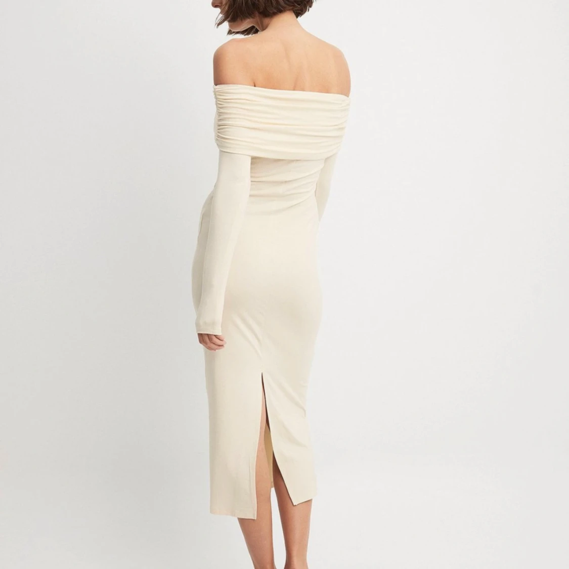 Off shoulder klänning - 90