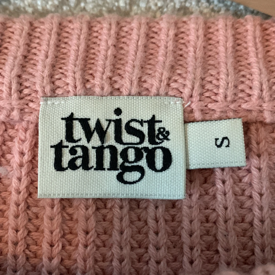 Rosa stickad tröja - 92