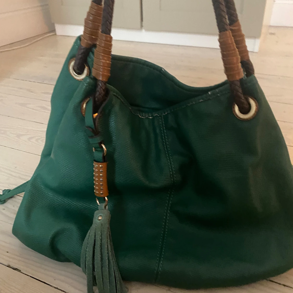 Snygg grön väska  - 91