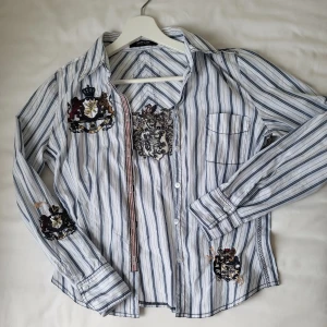 Snygg Skjorta  - Stl S, i bra/ mycket bra skick. 