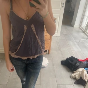 Odd molly linne  - Gulligt odd molly linne! storlek 1💘