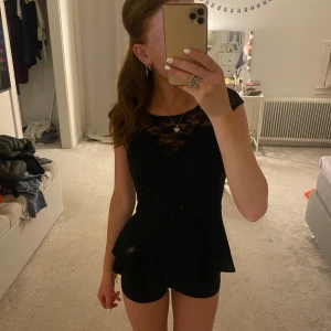 Topp🐆🖤 - Super söt topp från Gina tricot i jätte bra skick🫶🏼