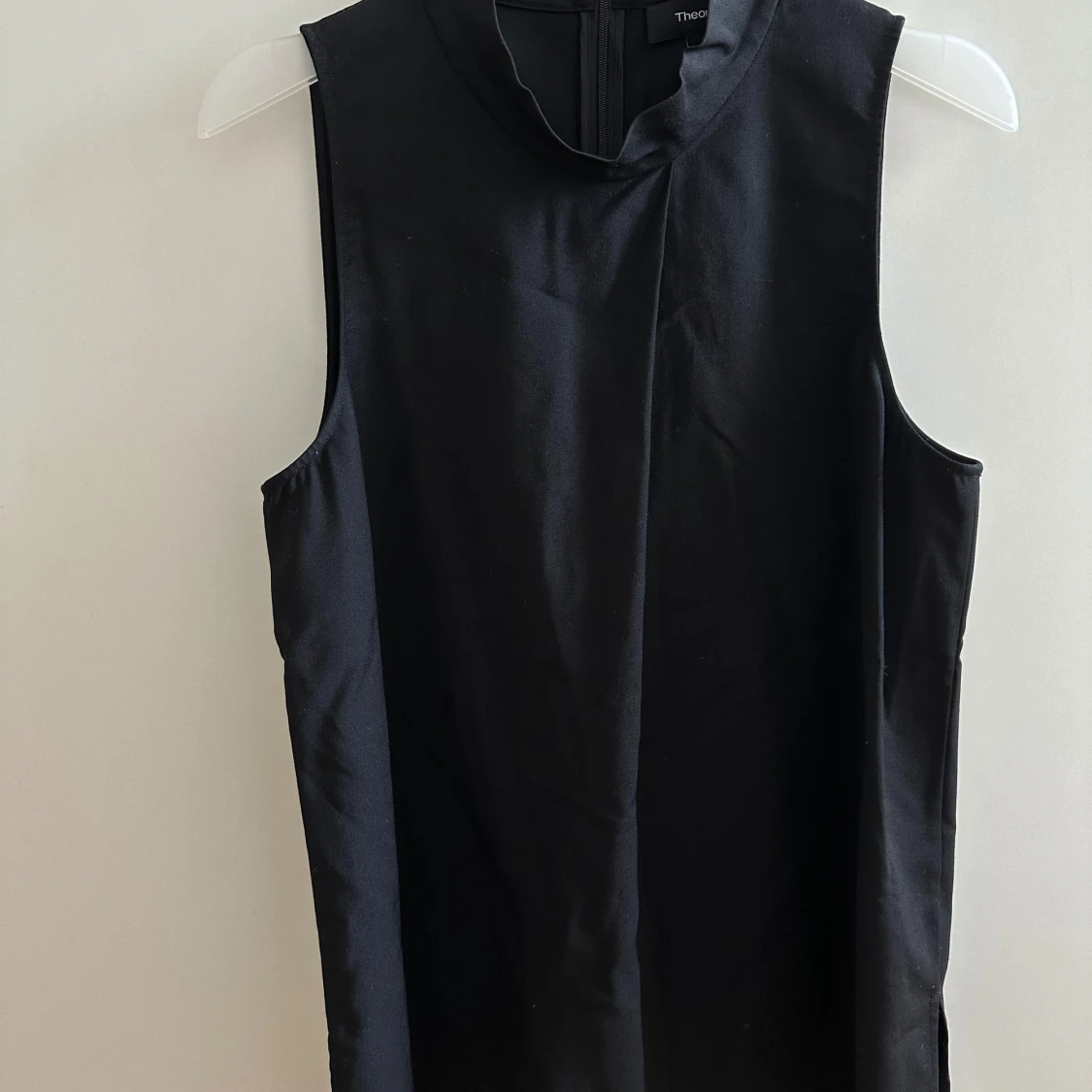 Theory svart topp