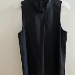 Theory svart topp - Oanvänd