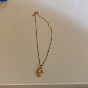 Halsband  - Säljer då de inte kommer till användning ❤️😇