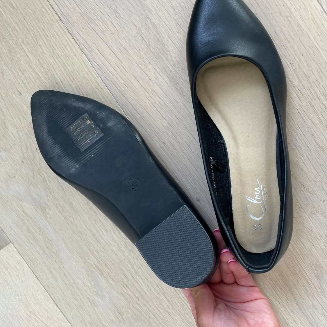 Oanvända ballerina med klack - 91