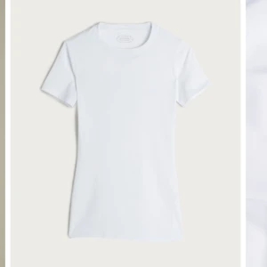 Intimissmi t-shirt  - Köpt från intimissmi säljer då den ej används, har bara haft den förtal gånger så bra skick! (Pris går inte att diskutera)