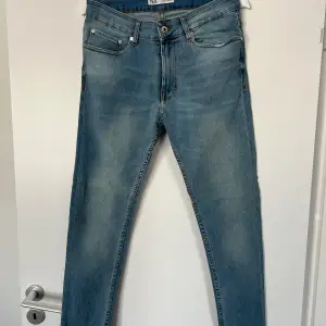 Very good condition. Skinny jeans