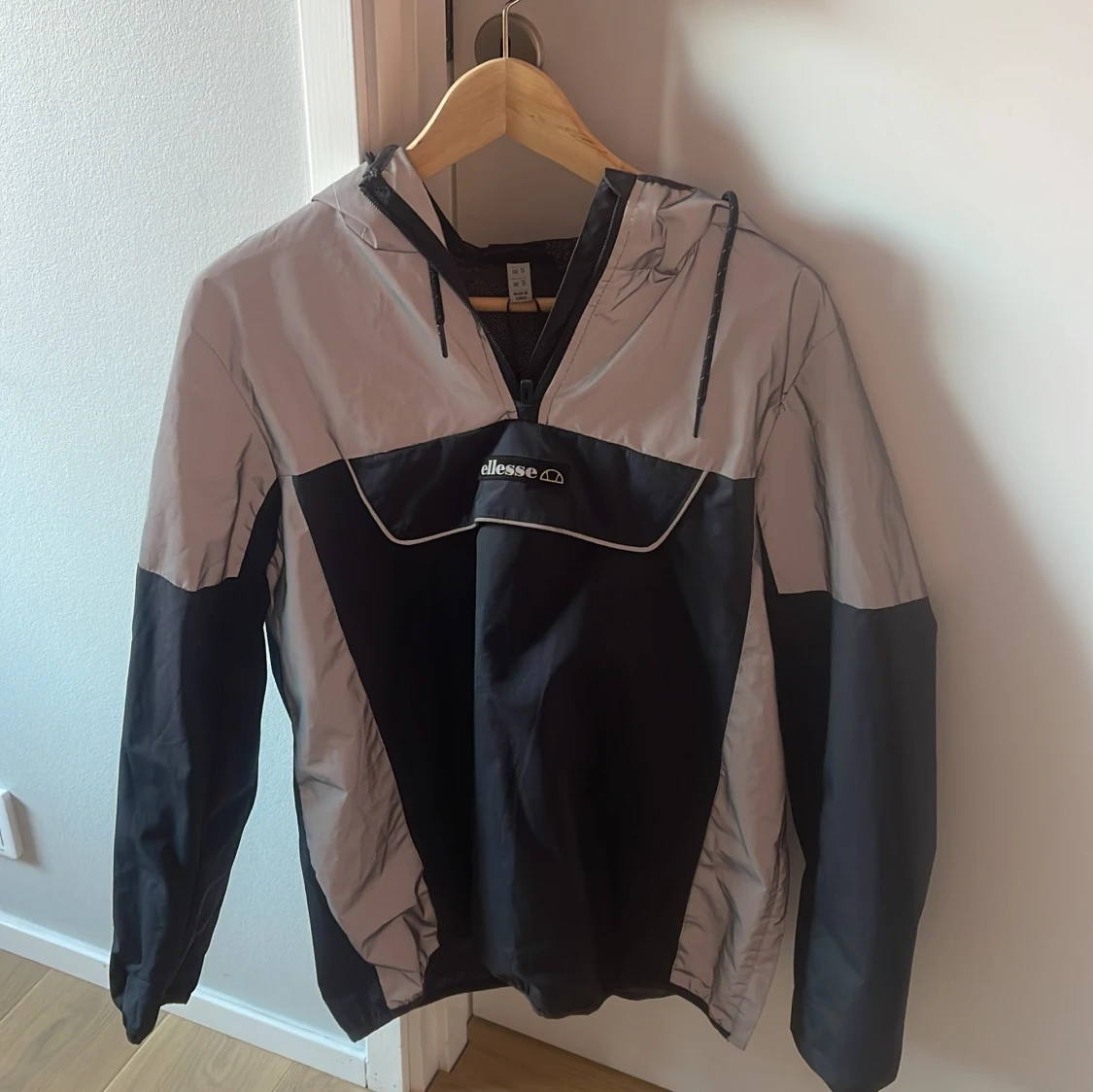 Elesse vindjacka