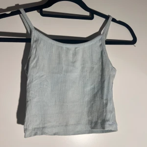 Ljusblåttlinne🩵 - -Bekvämt  -Kortlinne -Ribbat