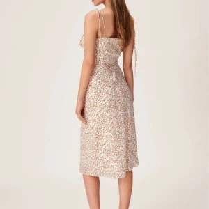 Adoore klänning -  Adoore klänning i nyskick! En sommardröm💕 Strl 34 Skriv för fler bilder