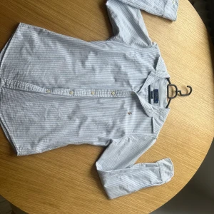 Ralph lauren - Använd endast 1 gång  Som ny 