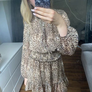 Leopard klänning - Fin leopard klänning från zara i strl xs💕