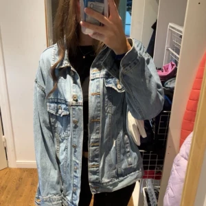 Jeansjacka💙💙 - Sååå snygg!! Nyskick!