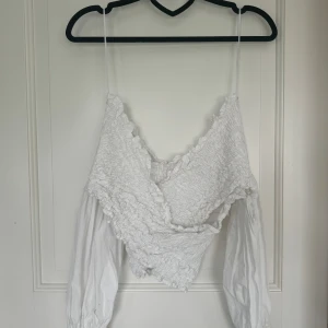 Zara topp  - Pris går alltid att disskutera! Oanvänd