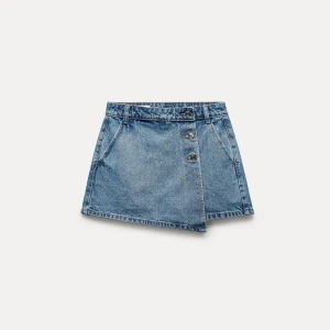 Zara kjol  - Helt ny zara kjol med shorts inuti. Lappen är kvar och dem är aldrig använda💕🌸