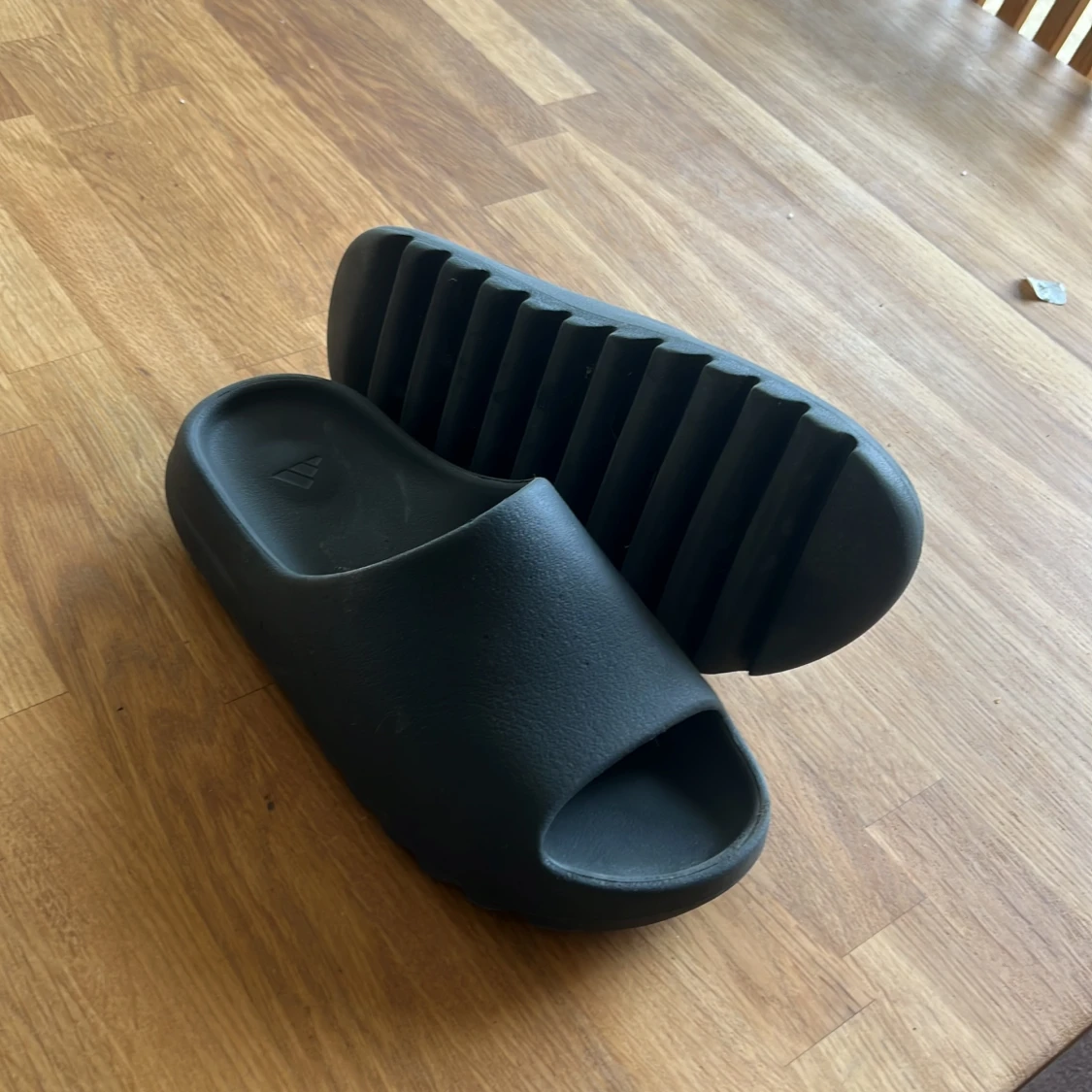 Yeezy slides - 90