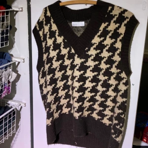 Pullover - Mönstrad pullover, brun och beige