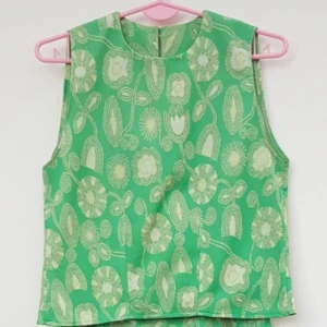 Set - mönstrad topp och kjol - Ett vintage sett med topp och minikjol! 