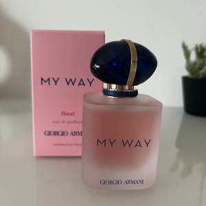 Oanvänd MY WAY floral eau de parfum 50ml💕  