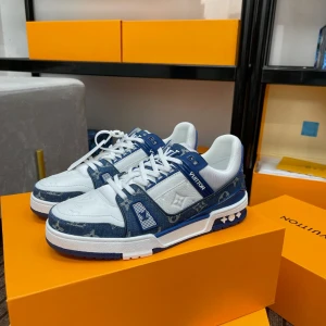Louis Vuitton Trainers Blue - Louis vuitton Hög Kv.